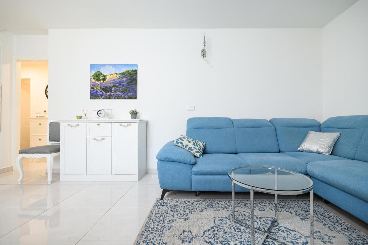 Two Bedroom Apartment With A Balcony Relja Zadar Bagian luar foto