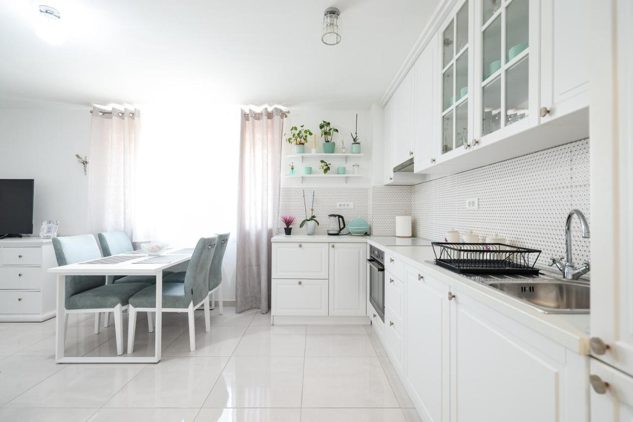 Two Bedroom Apartment With A Balcony Relja Zadar Bagian luar foto