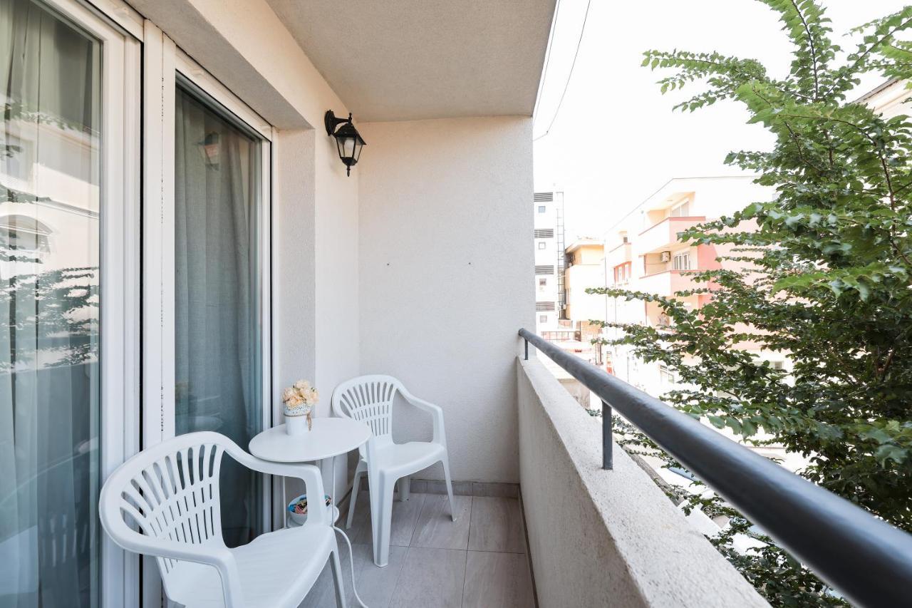 Two Bedroom Apartment With A Balcony Relja Zadar Bagian luar foto
