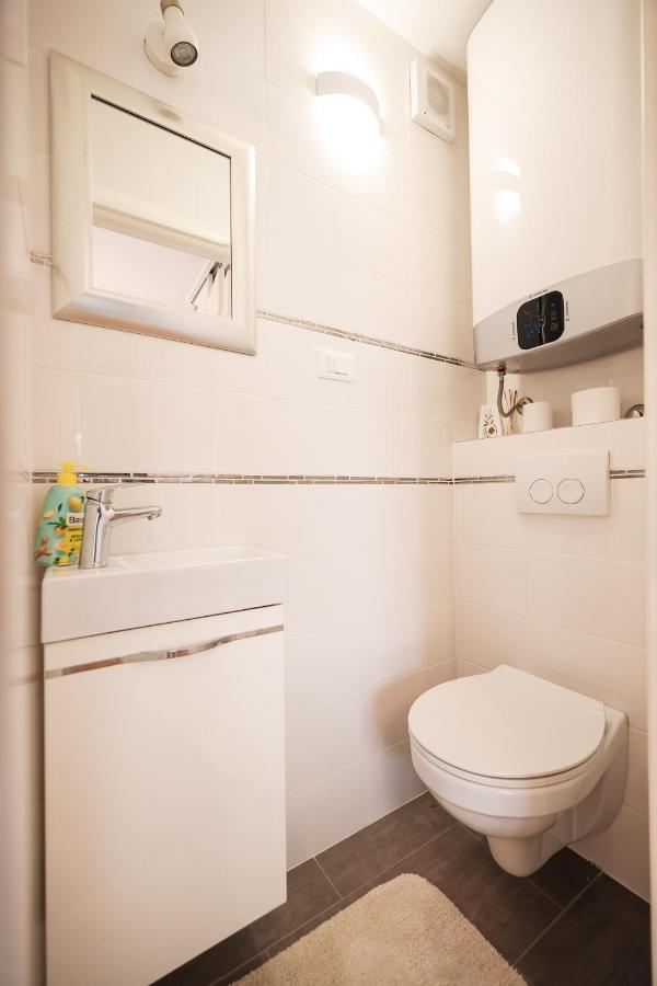 Two Bedroom Apartment With A Balcony Relja Zadar Bagian luar foto